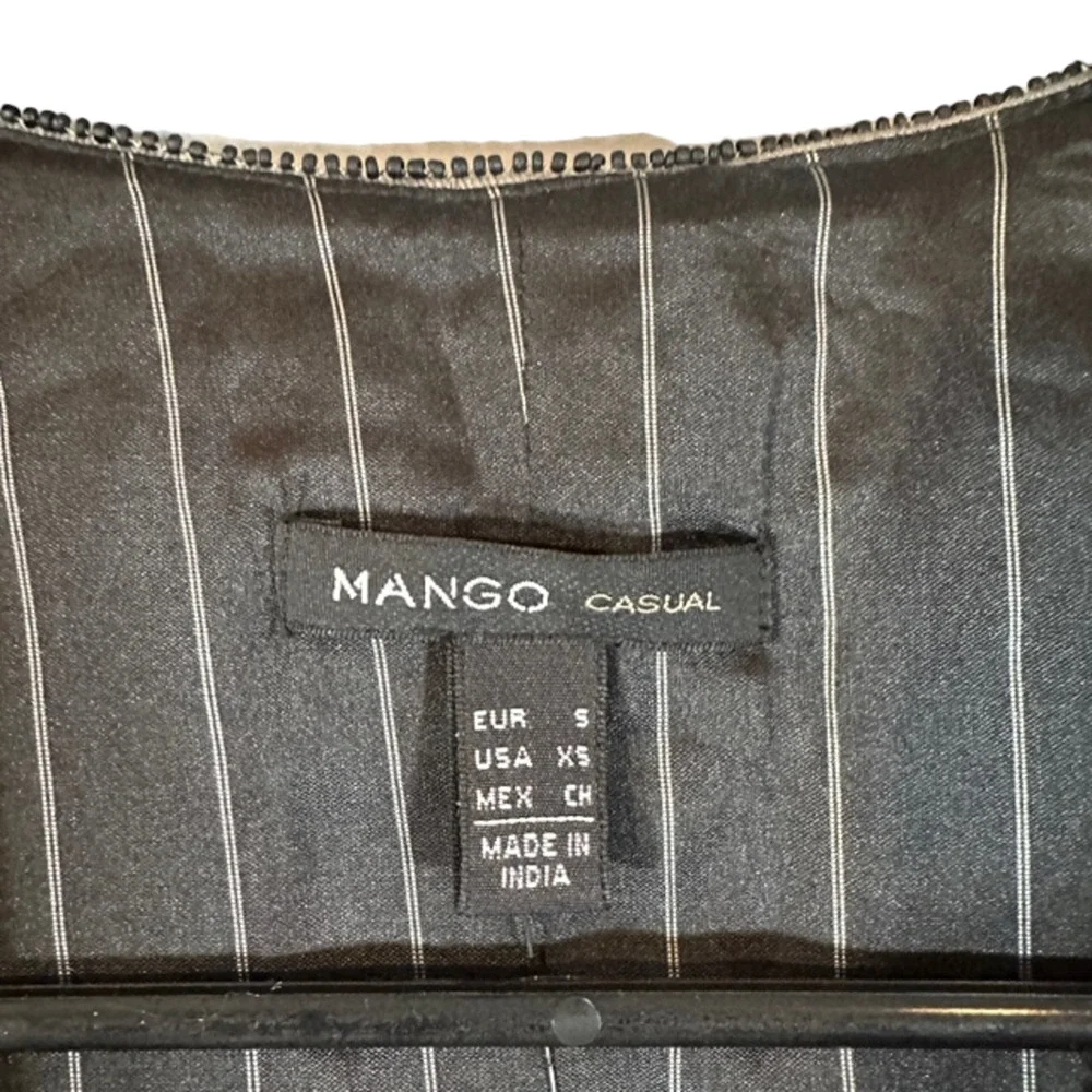 Mango brown beaded
